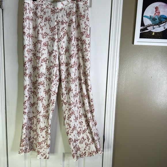 Markus Lupfer Pants - Markus Lupfer Pleated Floral Pants Size 8